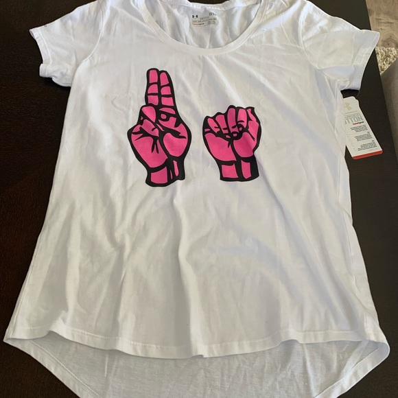 Under Armour Tops - Women’s Under Armour Tee